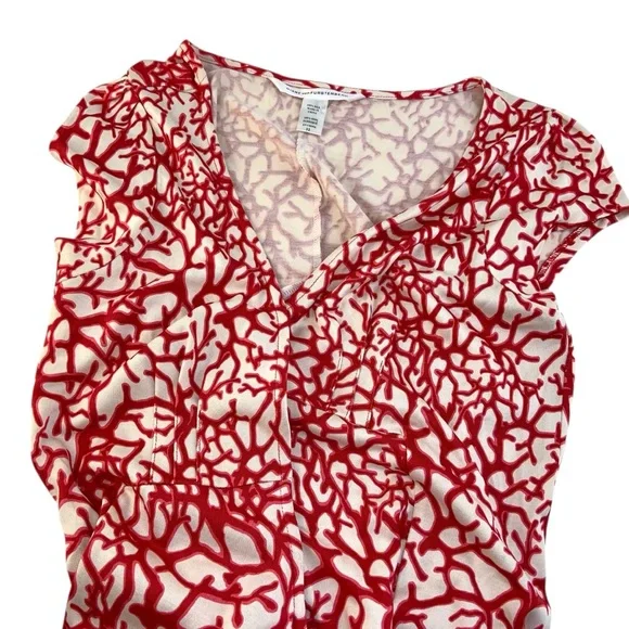 Diane Von Furstenberg Silk Wrap Dress in Red Coral Print on Cream - Picture 2 of 4